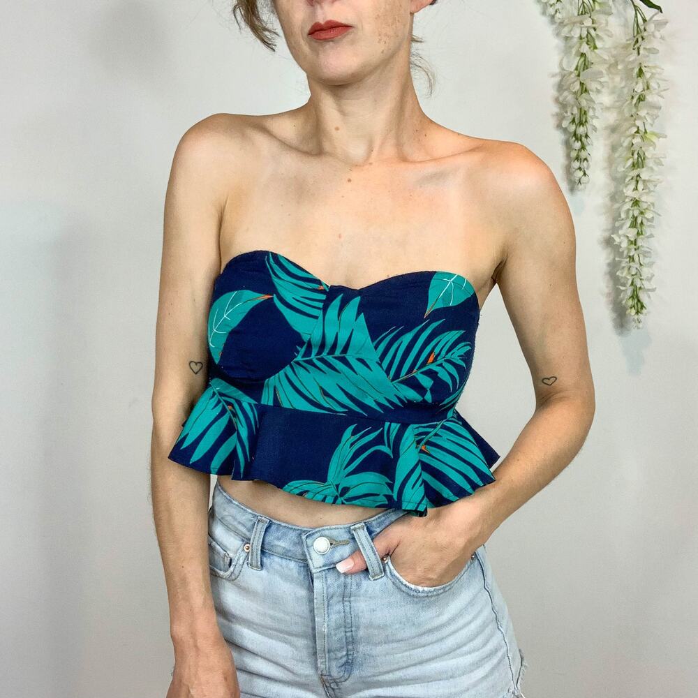 NWT LF CALL ME EDEN strapless floral cropped peplum top resort tropical 2524